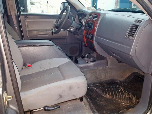 1D7HW48NX5S161689 - 2005 DODGE DAKOTA QUA GRAY photo 5