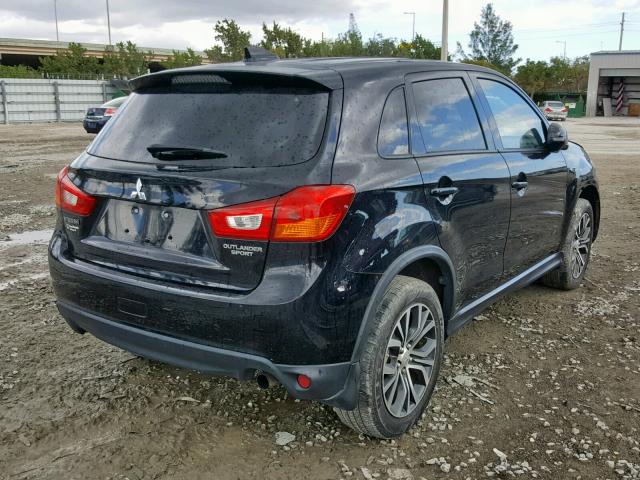 JA4AP3AU5HZ024279 - 2017 MITSUBISHI OUTLANDER RED photo 4