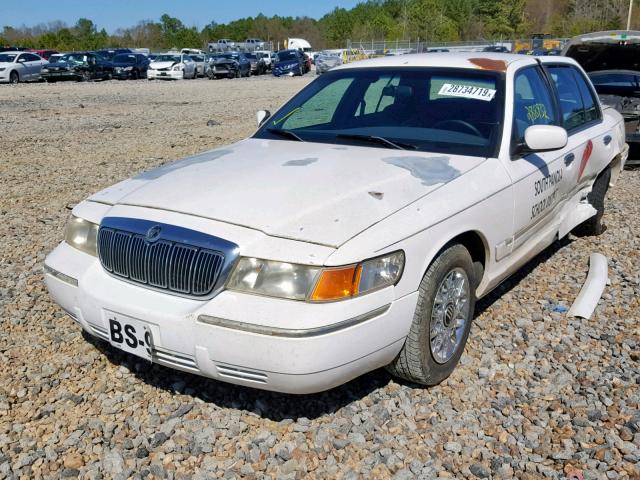 2MEFM74WXWX685803 - 1998 MERCURY GRAND MARQ WHITE photo 2