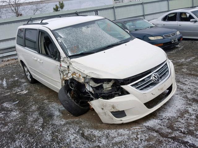 2V4RW3DG7BR766952 - 2011 VOLKSWAGEN ROUTAN SE WHITE photo 1