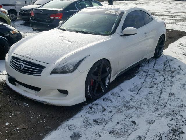 JNKCV66E39M720899 - 2009 INFINITI G37 BASE WHITE photo 2