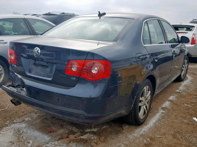 3VWSF71K56M721465 - 2006 VOLKSWAGEN JETTA 2.5 GRAY photo 4