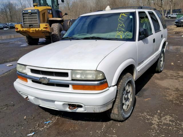 1GNDT13X44K140125 - 2004 CHEVROLET BLAZER WHITE photo 2