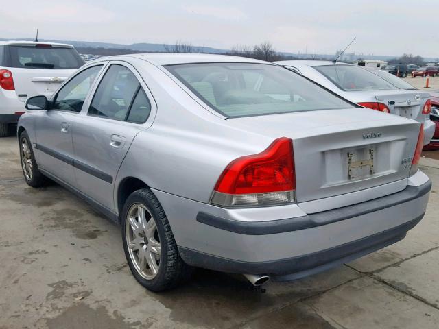 YV1RH58D722123705 - 2002 VOLVO S60 2.5T SILVER photo 3