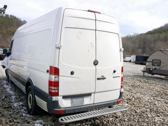 WD3PE8CB0C5686389 - 2012 MERCEDES-BENZ SPRINTER 2 WHITE photo 3