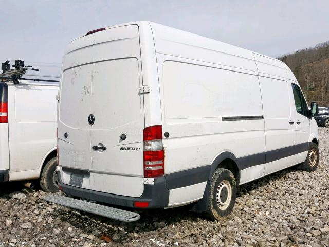 WD3PE8CB0C5686389 - 2012 MERCEDES-BENZ SPRINTER 2 WHITE photo 4