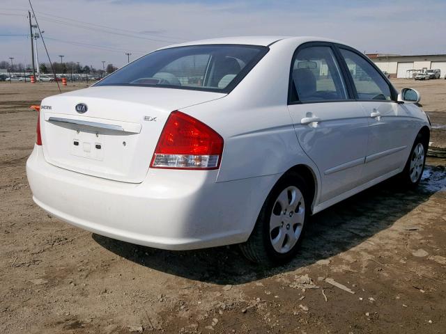 KNAFE221795631015 - 2009 KIA SPECTRA EX WHITE photo 4