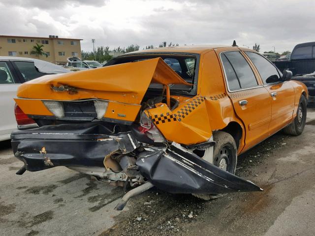 2FABP7BV6AX106208 - 2010 FORD CROWN VICT YELLOW photo 4