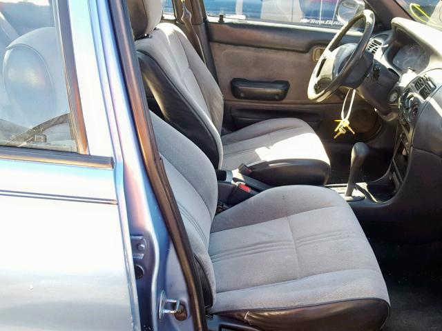 1Y1SK5268SZ074651 - 1995 GEO PRIZM BASE ლურჯი ფოტო 5