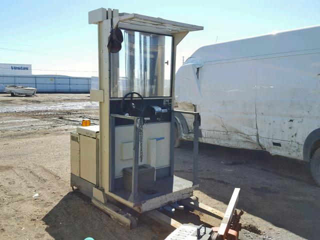 00000000000W52120 - 1998 CROW FORKLIFT TAN photo 3