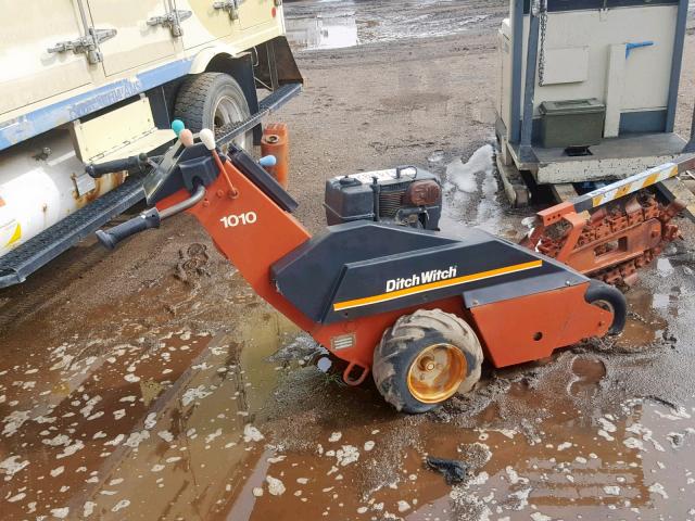 00000000000500456 - 1998 DITCH WITCH TRENCHER RED photo 5