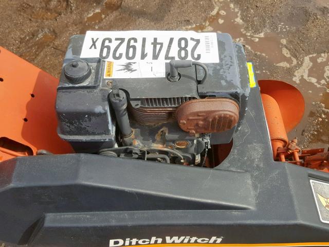 00000000000500456 - 1998 DITCH WITCH TRENCHER RED photo 7