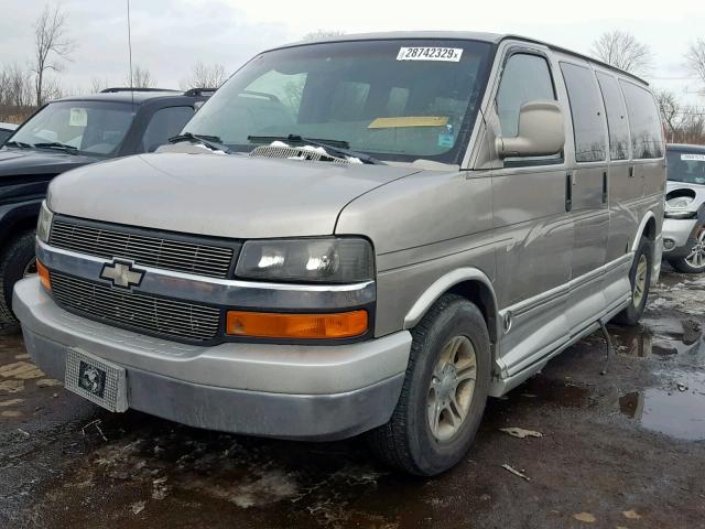 1GBFG15T331136186 - 2003 CHEVROLET EXPRESS G1 SILVER photo 2