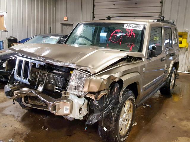 1J8HG48N56C274526 - 2006 JEEP COMMANDER GOLD photo 2