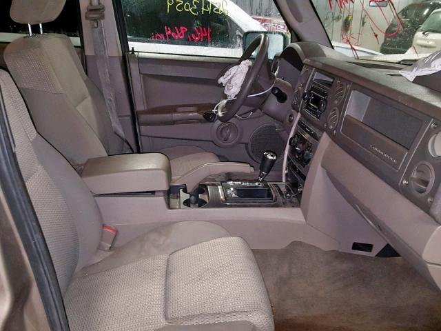1J8HG48N56C274526 - 2006 JEEP COMMANDER GOLD photo 5