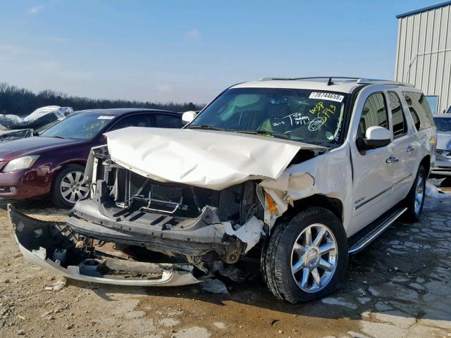 1GKS2MEF5DR335591 - 2013 GMC YUKON XL D WHITE photo 2