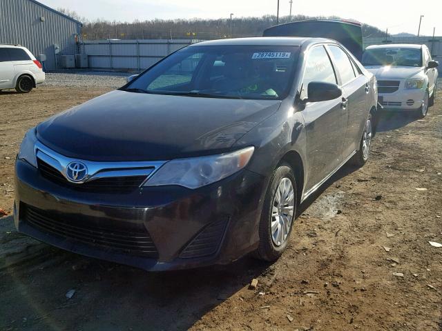 4T1BD1FK2EU130661 - 2014 TOYOTA CAMRY HYBR BLACK photo 2