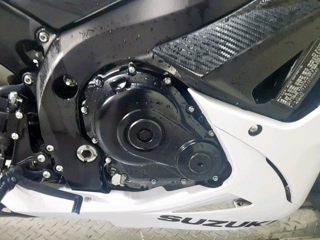 JS1GN7FA7J2100640 - 2018 SUZUKI GSX-R600 WHITE photo 11