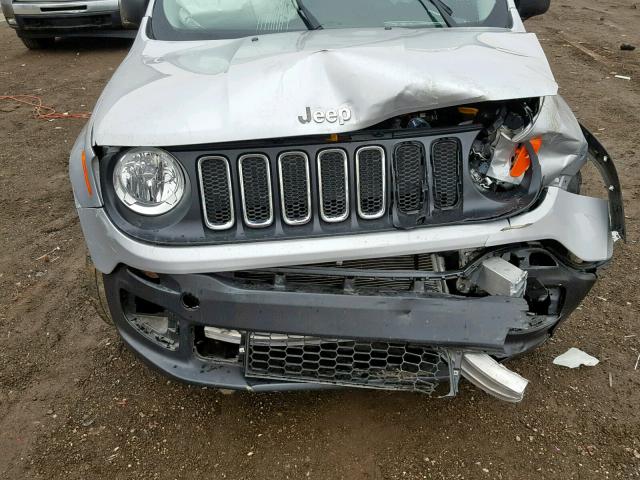 ZACCJBAB6HPG26096 - 2017 JEEP RENEGADE S 银色 照片 7