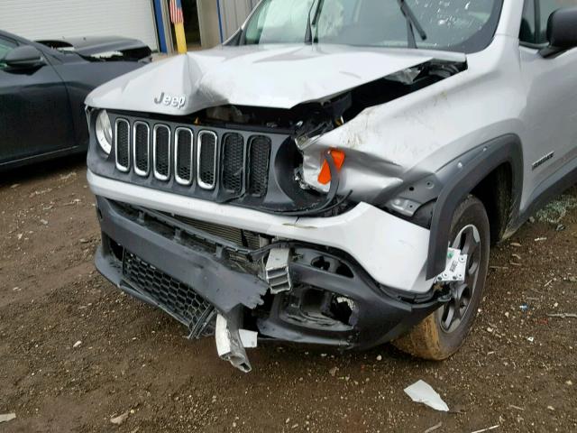 ZACCJBAB6HPG26096 - 2017 JEEP RENEGADE S 银色 照片 9