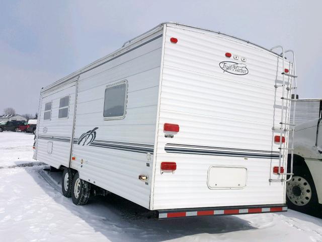 4WY200M25Y1050764 - 2000 TRAIL KING HABOR WHITE photo 3