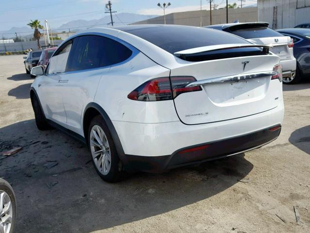 5YJXCAE29GF021091 - 2016 TESLA MODEL X WHITE photo 3