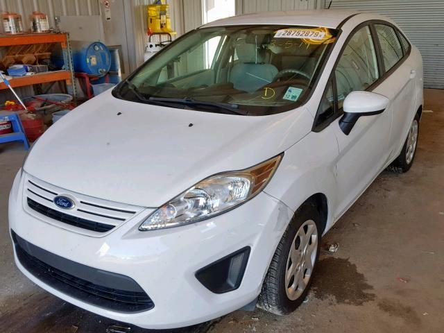 3FADP4AJ3DM114045 - 2013 FORD FIESTA S WHITE photo 2