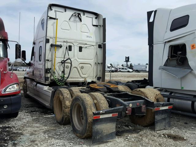 1FUJGLDR2CSBK1823 - 2012 FREIGHTLINER CASCADIA 1 WHITE photo 3