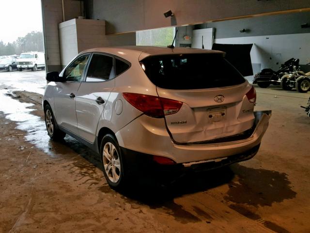 KM8JT3AB1CU506880 - 2012 HYUNDAI TUCSON GL SILVER photo 3