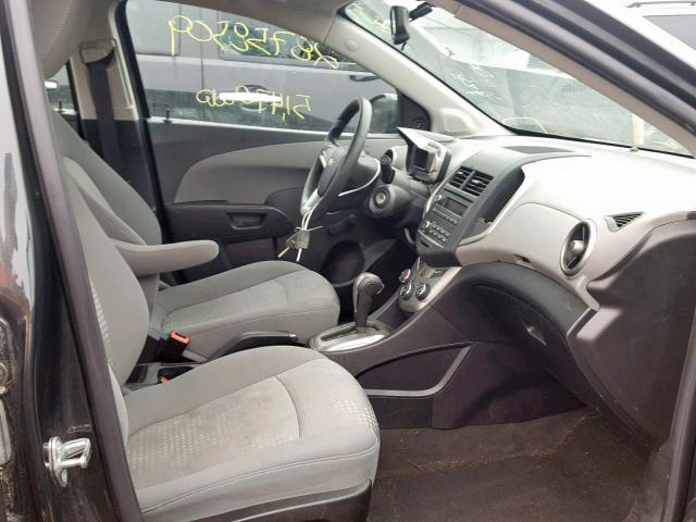 1G1JA5SH6G4170392 - 2016 CHEVROLET SONIC LS 黑色 照片 5