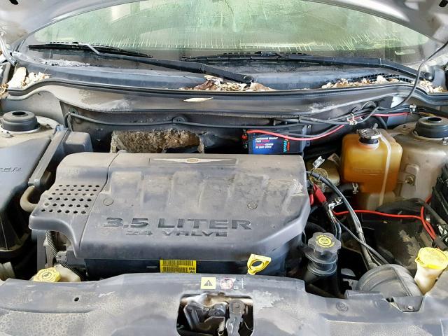 2C8GM68454R624528 - 2004 CHRYSLER PACIFICA SILVER photo 7