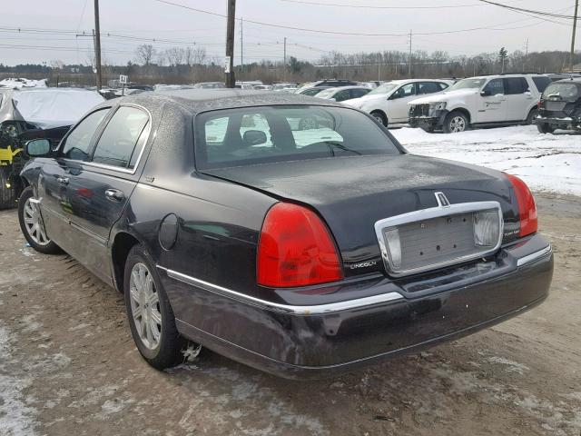 2LNHM82W98X637081 - 2008 LINCOLN TOWN CAR S BLACK photo 3