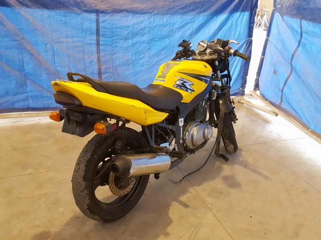 VTTGM51A342102200 - 2004 SUZUKI GS500 FK YELLOW photo 4