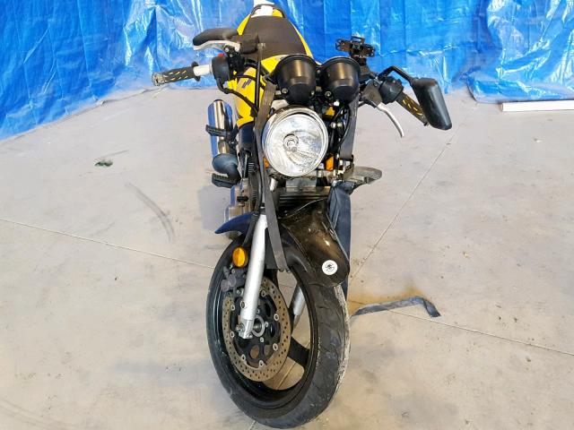 VTTGM51A342102200 - 2004 SUZUKI GS500 FK YELLOW photo 9