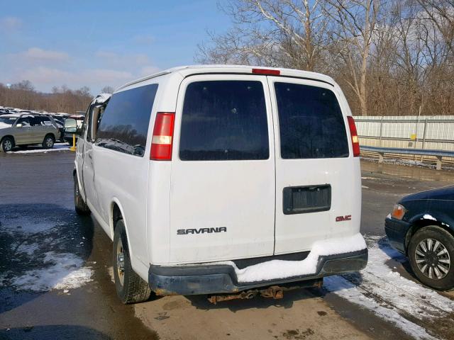 1GJHG39K781101183 - 2008 GMC SAVANA G35 WHITE photo 3