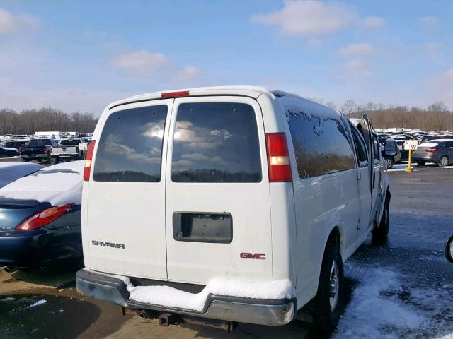 1GJHG39K781101183 - 2008 GMC SAVANA G35 WHITE photo 4