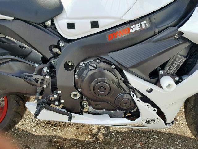 JS1GR7MA8H2100499 - 2017 SUZUKI GSX-R750 WHITE photo 7