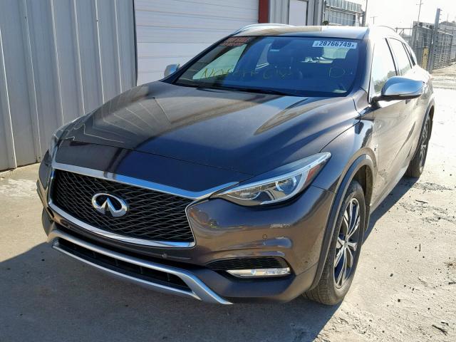 SJKCH5CR6HA023704 - 2017 INFINITI QX30 BASE BROWN photo 2