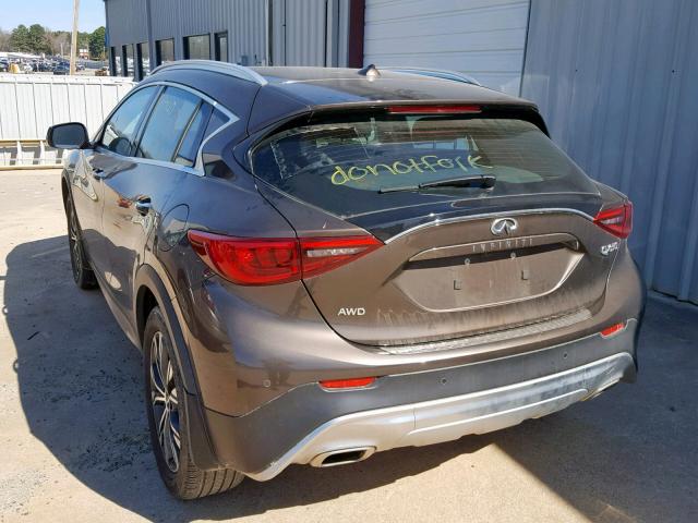 SJKCH5CR6HA023704 - 2017 INFINITI QX30 BASE BROWN photo 3