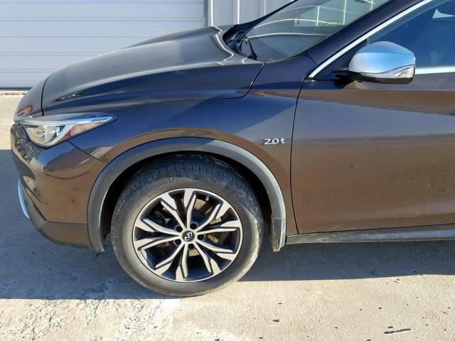 SJKCH5CR6HA023704 - 2017 INFINITI QX30 BASE BROWN photo 9