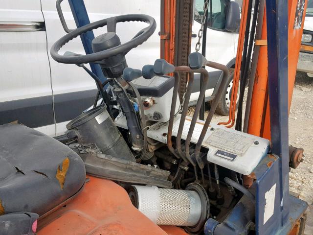 00000000000078164 - 1993 TOYOTA FORKLIFT RED photo 5