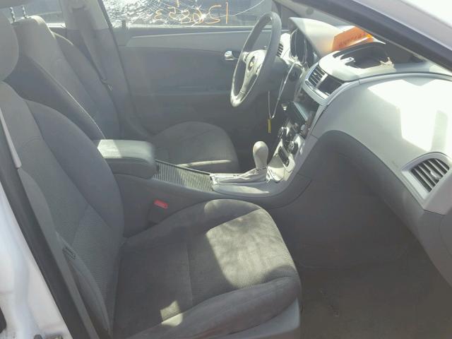 1G1ZB5EB0AF165157 - 2010 CHEVROLET MALIBU LS 白色 照片 5