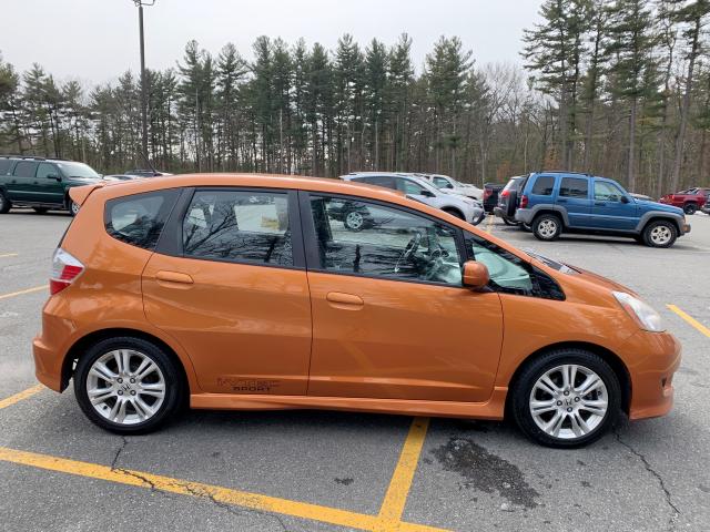 JHMGE8G45AC018564 - 2010 HONDA FIT SPORT ORANGE photo 6