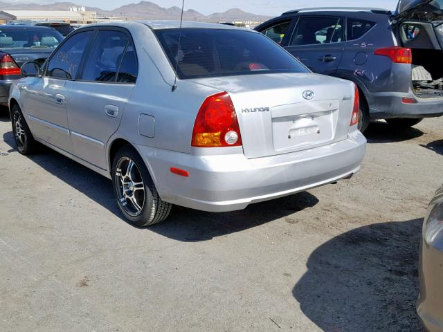 KMHCG45C64U524041 - 2004 HYUNDAI ACCENT SILVER photo 3