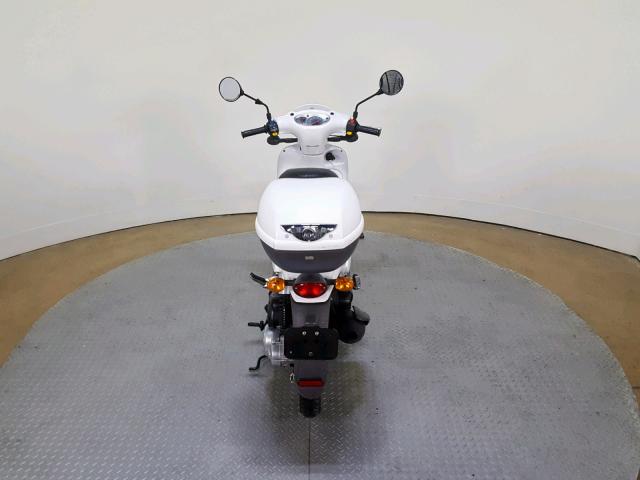 ZD4VAC0009S000865 - 2009 APRILIA SCARABEO 1 WHITE photo 9