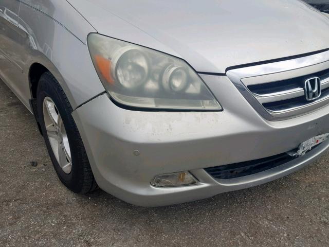 5FNRL38846B000040 - 2006 HONDA ODYSSEY TO SILVER photo 9