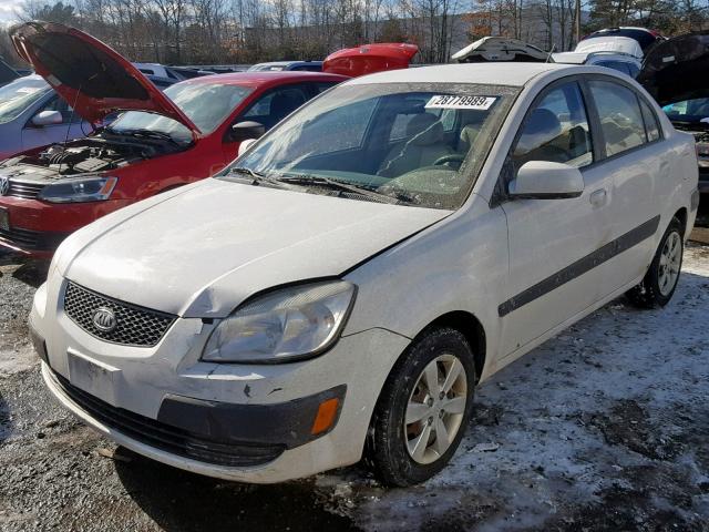 KNADE223696505540 - 2009 KIA RIO BASE WHITE photo 2