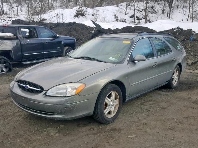 1FAHP59S52G173660 - 2002 FORD TAURUS SEL GREEN photo 2