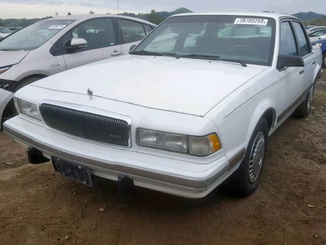 1G4AG55M5S6464891 - 1995 BUICK CENTURY SP WHITE photo 2