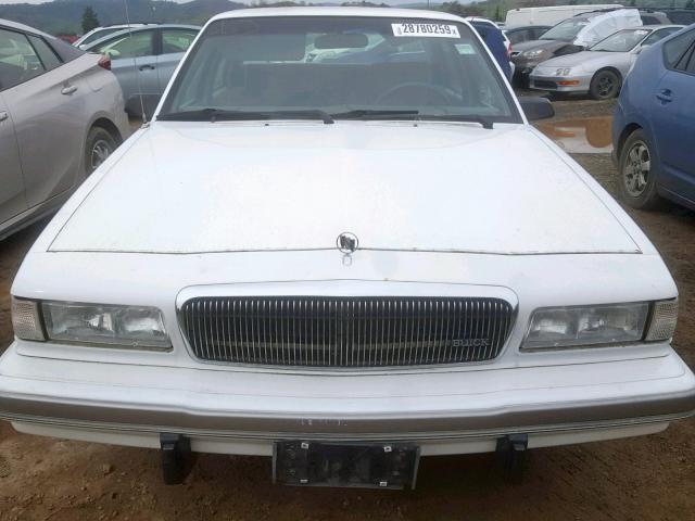 1G4AG55M5S6464891 - 1995 BUICK CENTURY SP WHITE photo 9